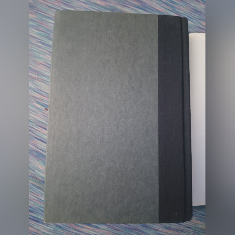 𝘛𝘰𝘮 𝘊𝘭𝘢𝘯𝘤𝘺 𝘚𝘪𝘨𝘯𝘦𝘥 1𝘴𝘵 𝘌𝘥𝘪𝘵𝘪𝘰𝘯 𝘉𝘰𝘰𝘬 - Picture 5 of 13